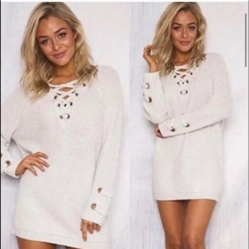 NWT Oversized Cream Sweater - Picture 3 of 4